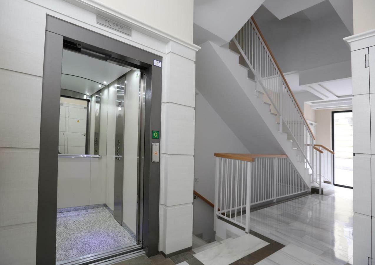 Apartamento De Diseno Con Jacuzzi Privado Granada Exteriér fotografie